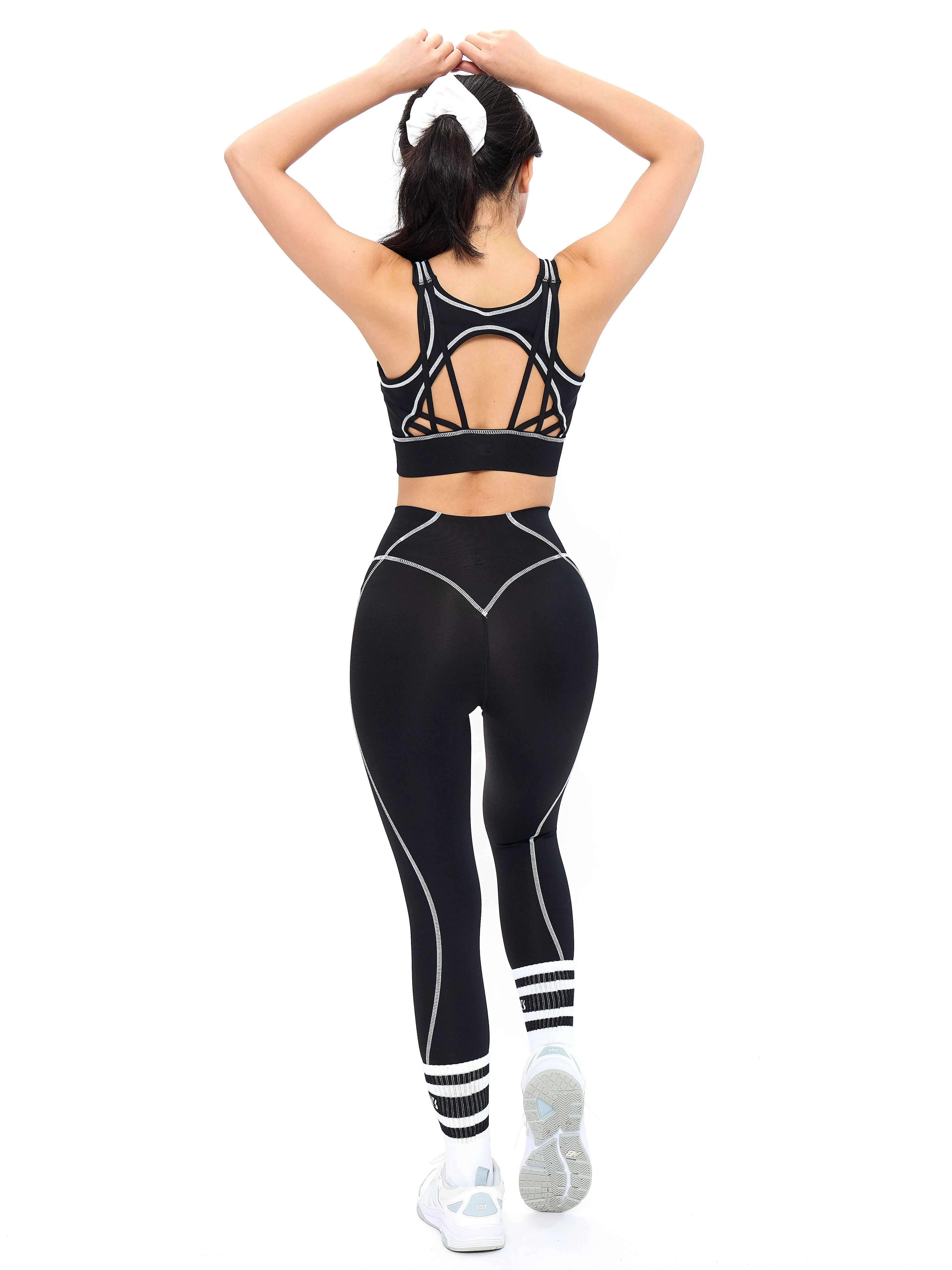 Airbrush Hourglass Sports Bra - Onyx Black - Image 5
