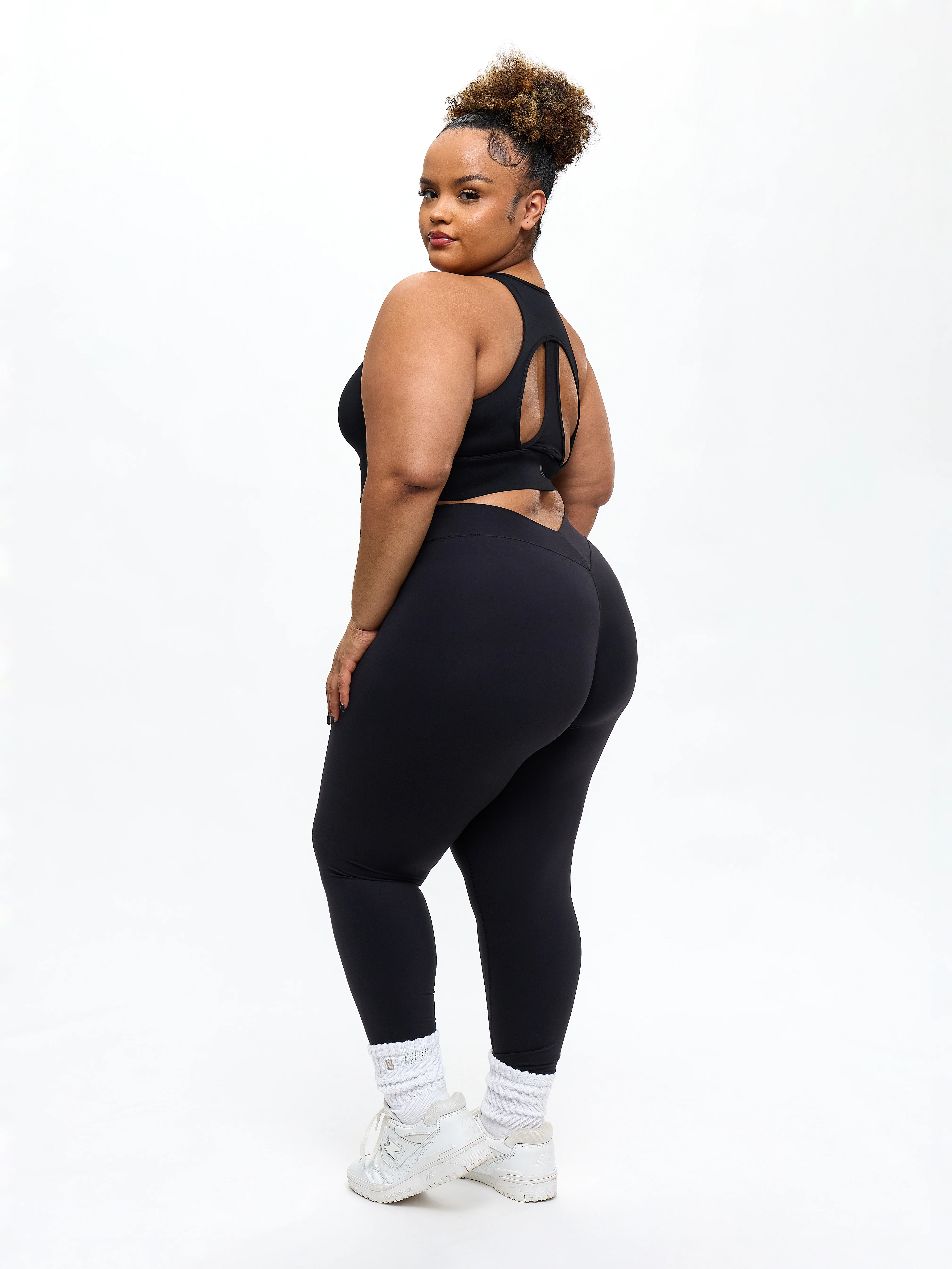 Airbrush Impact Sports Bra - Onyx Black - Image 6