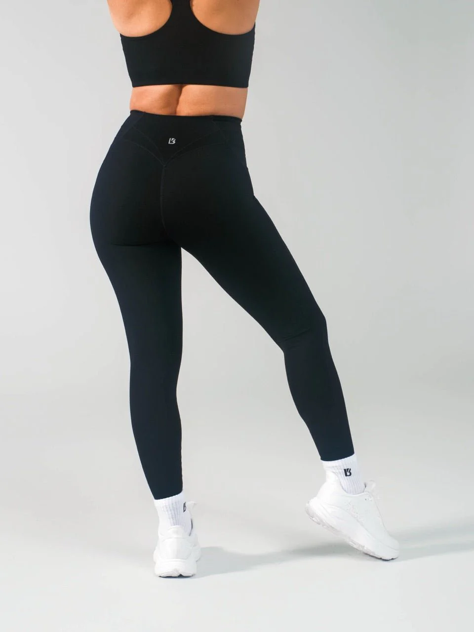 Airbrush Pocket Legging - Onyx Black - Image 5