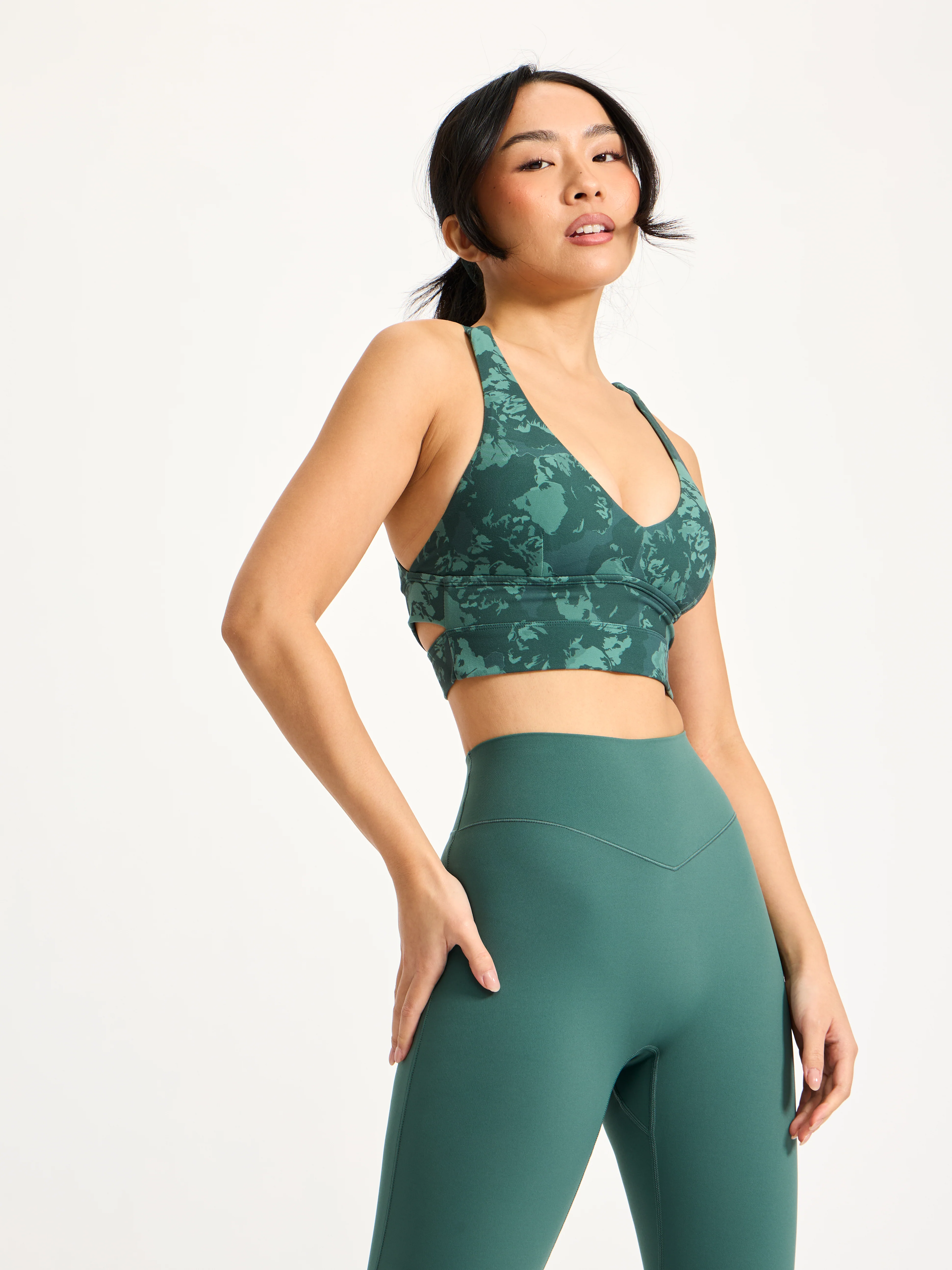 Alpha Sports Bra - Ivy Dahlia - Image 4