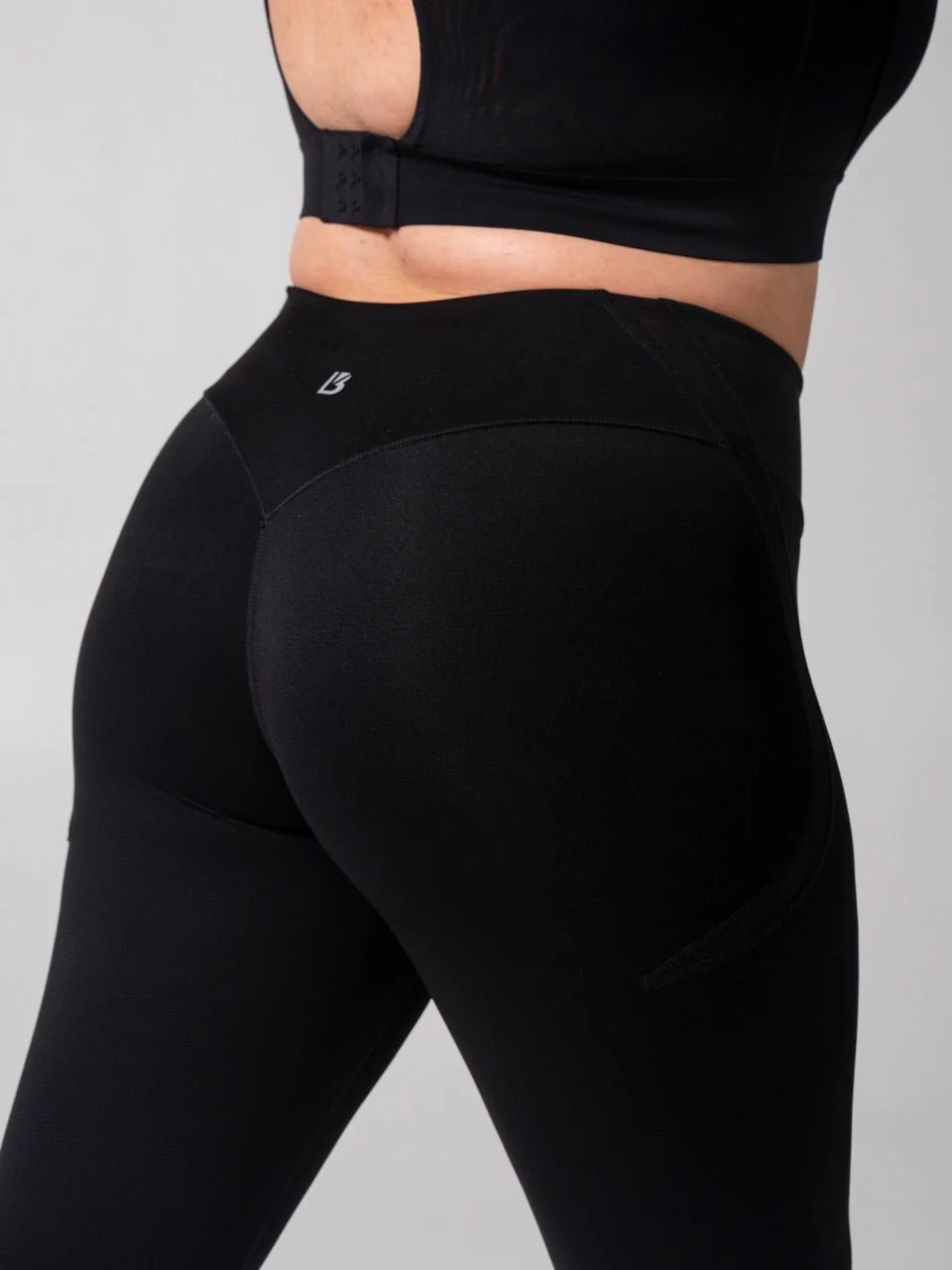 Aspire Airbrush Legging - Onyx Black - Image 6