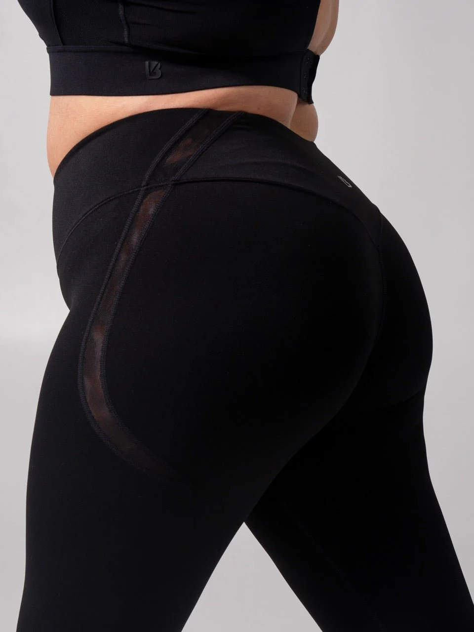 Aspire Airbrush Legging - Onyx Black - Image 7