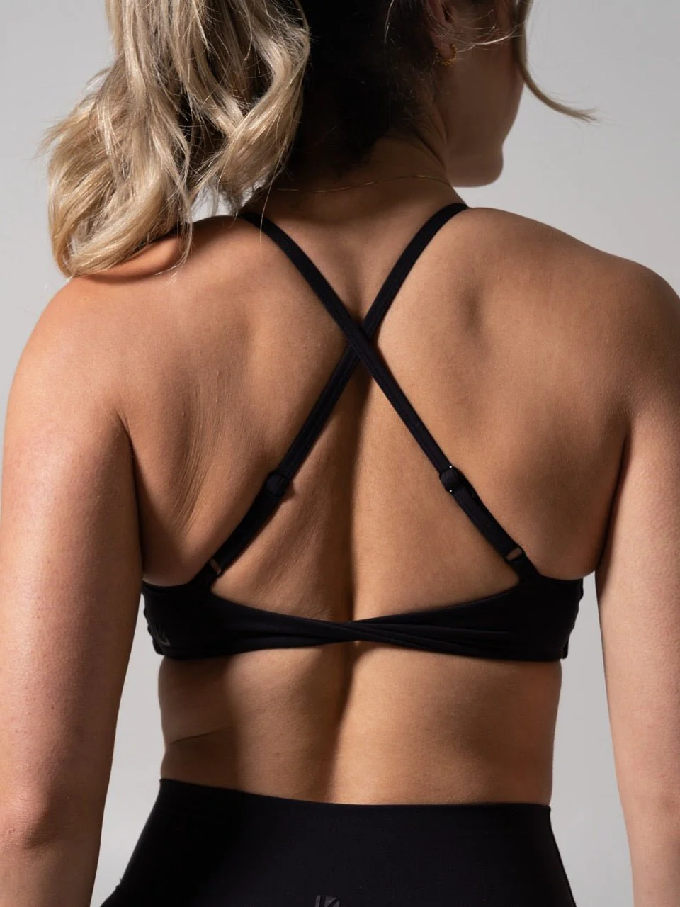 Barre Sports Bra - Onyx Black - Image 6