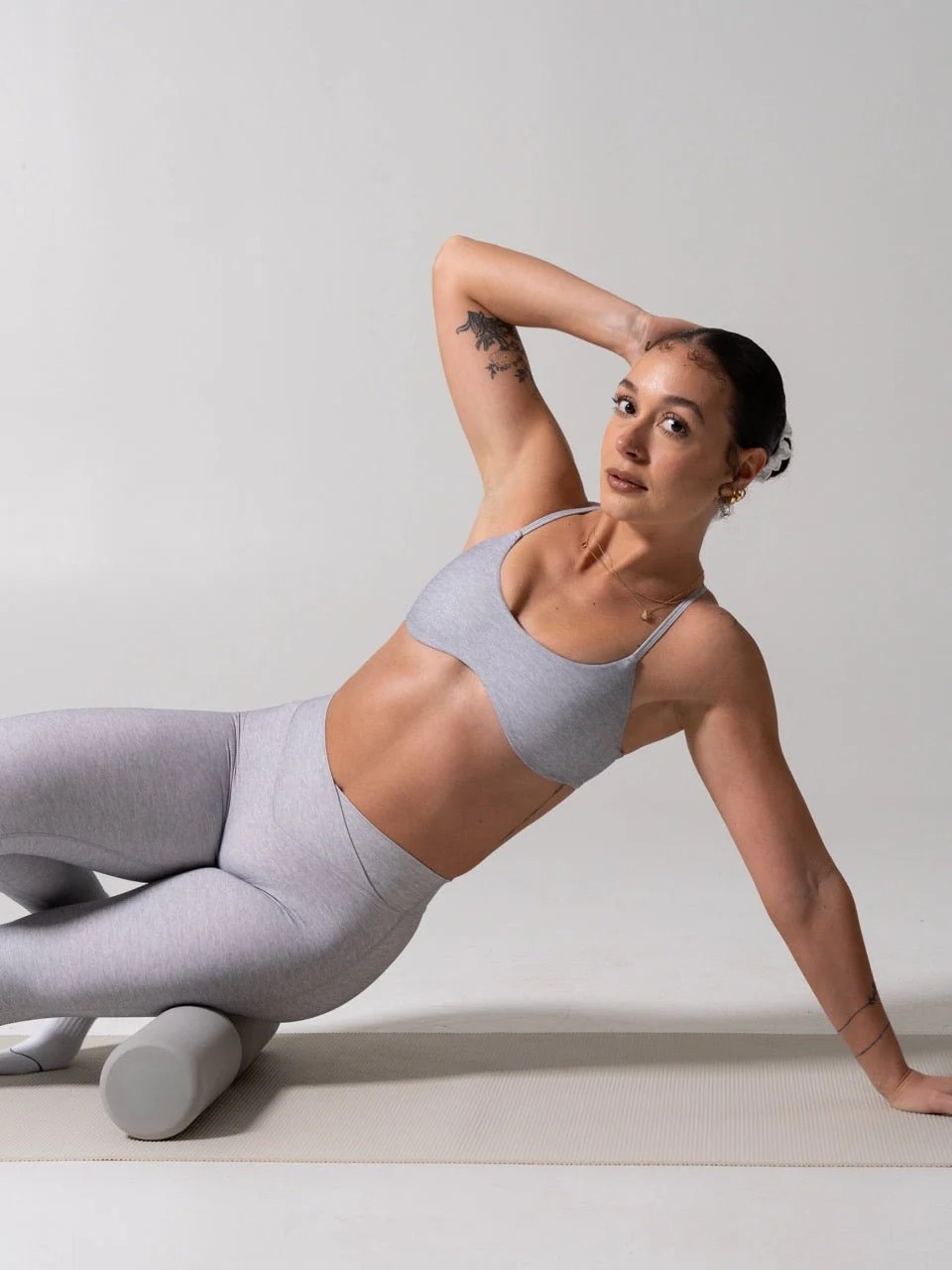 Barre Sports Bra - Platinum - Image 2