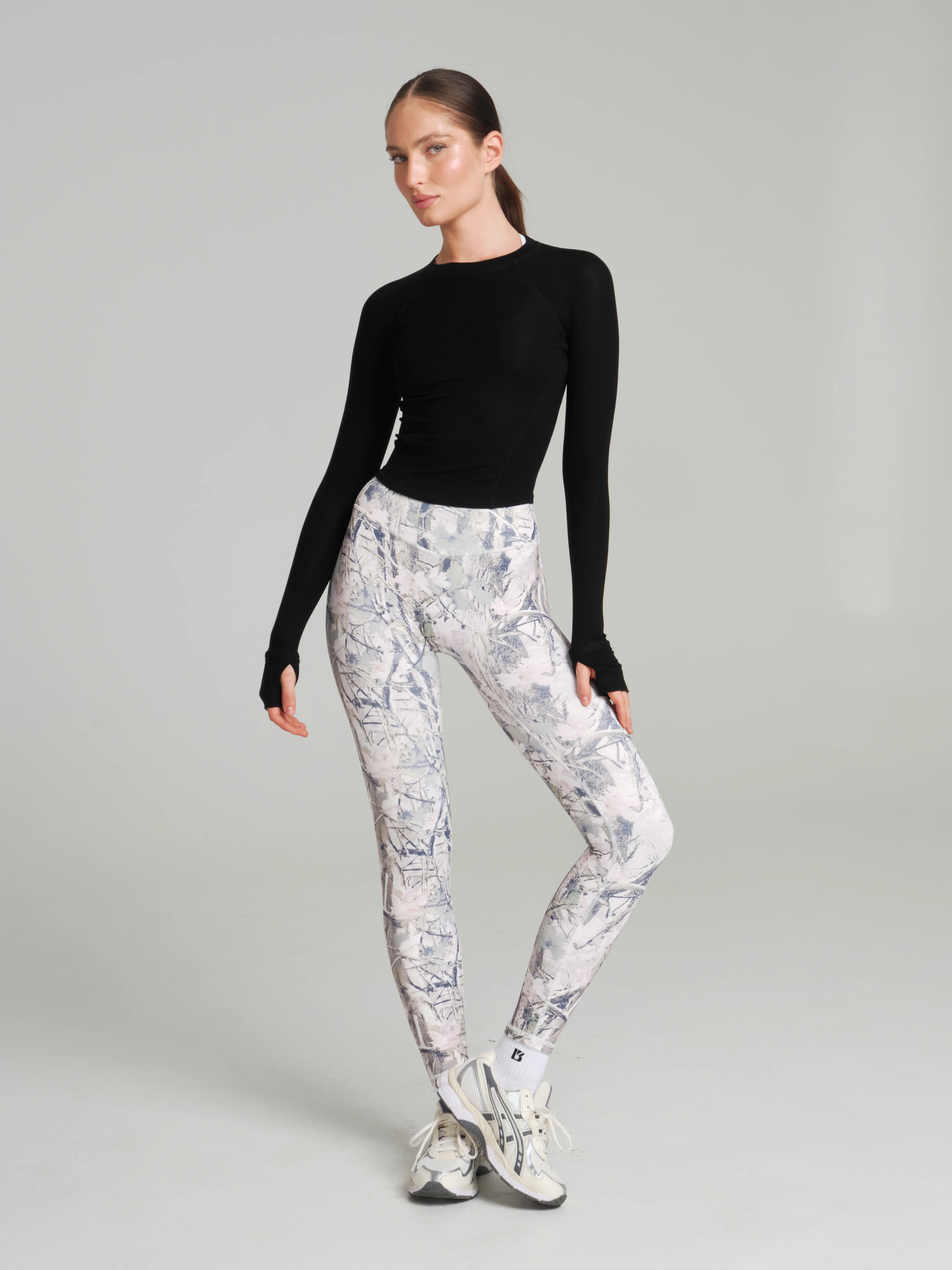 Base Layer Long Sleeve Waist Top - Onyx Black - Image 5
