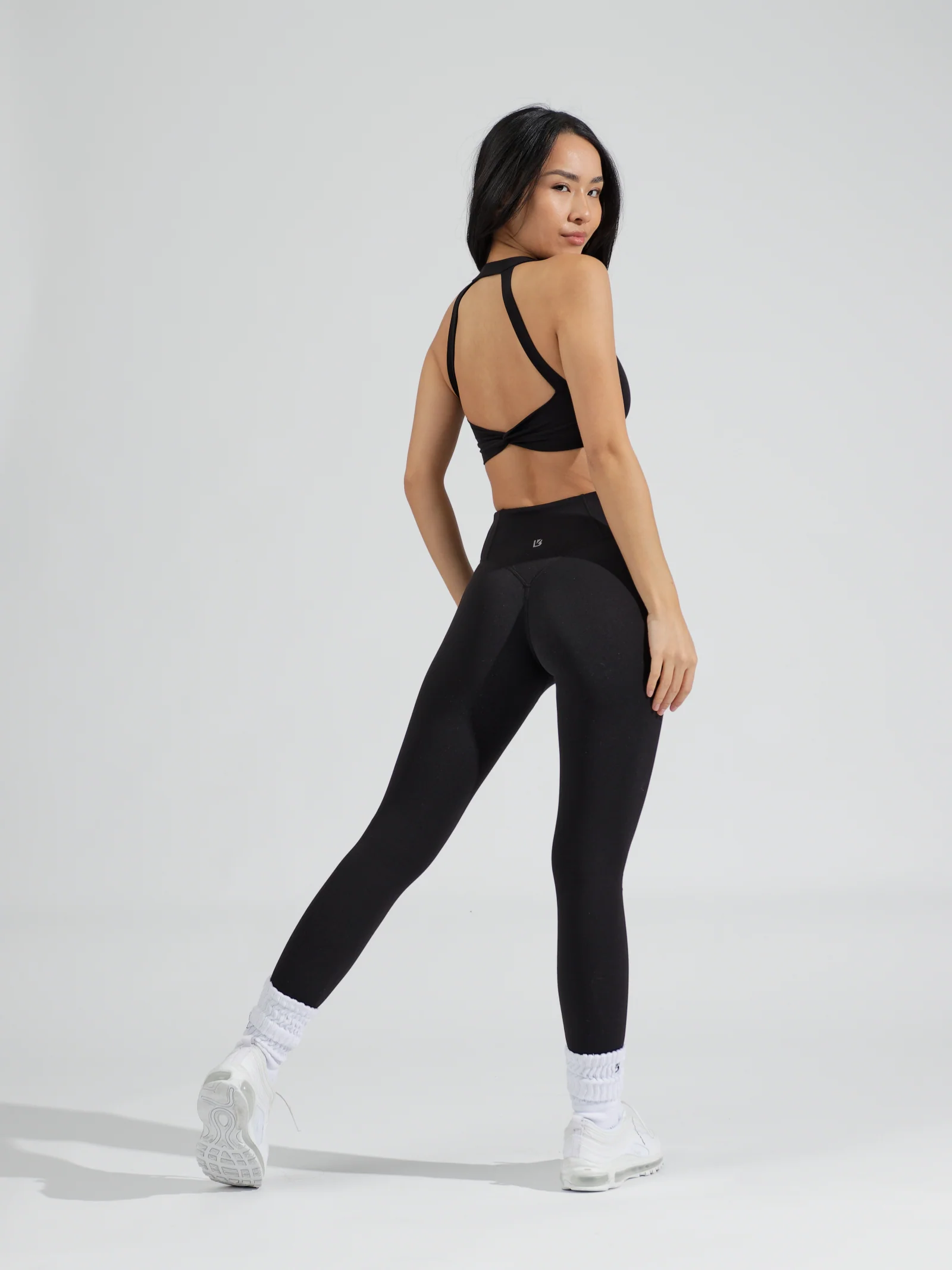 Double Twist Sports Bra - Onyx Black - Image 5