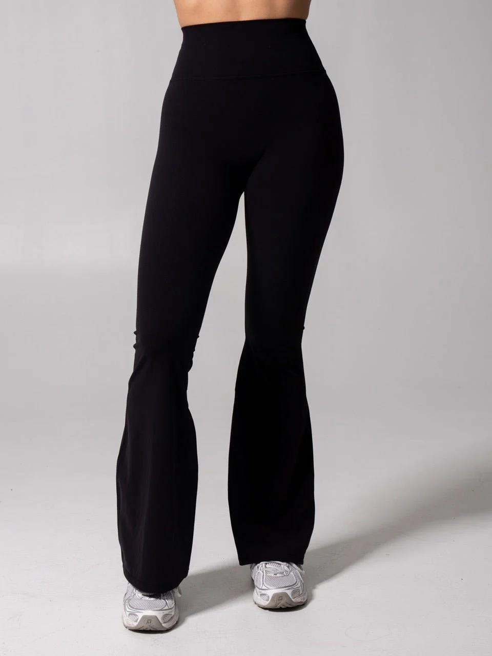 Legacy Flare Legging - Onyx Black - Image 3
