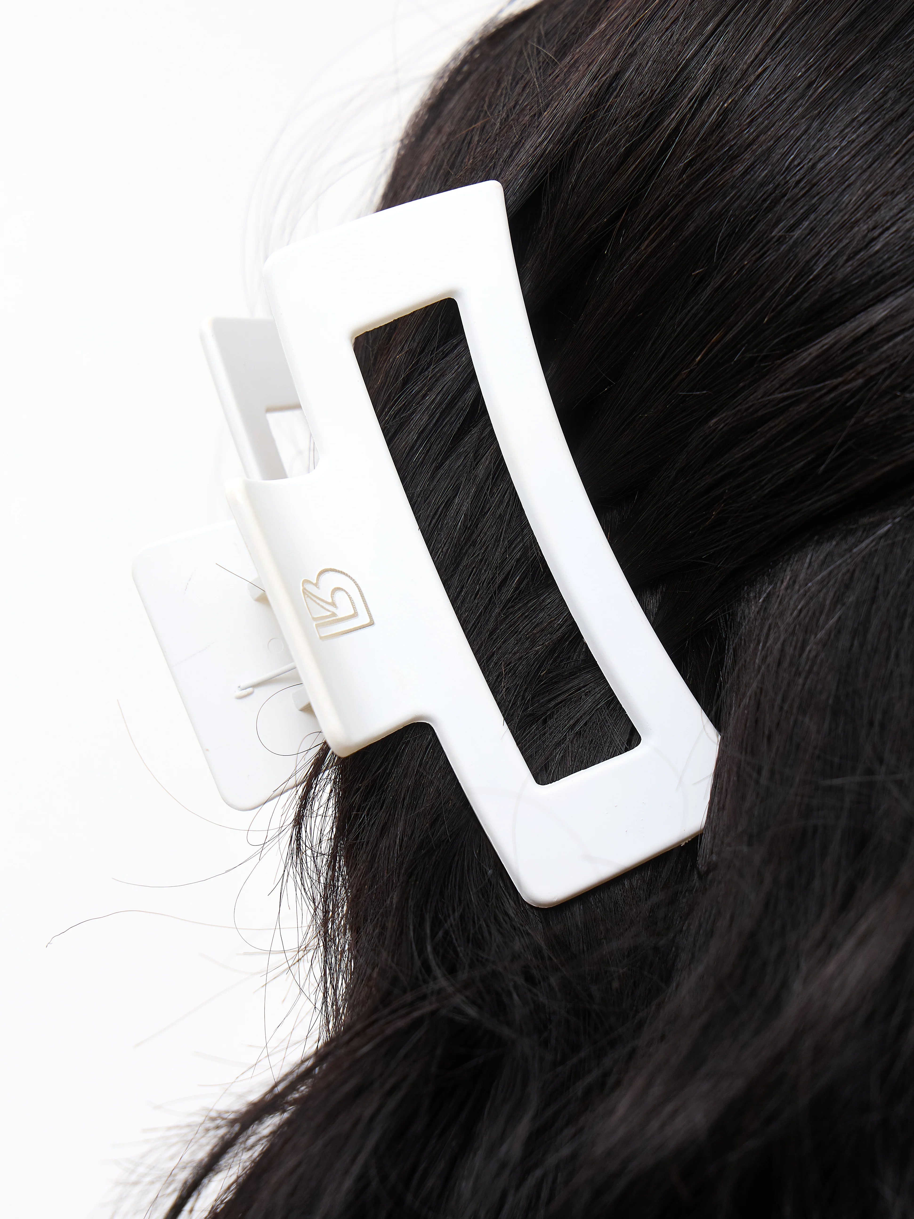 Hair Claw - White - Image 5