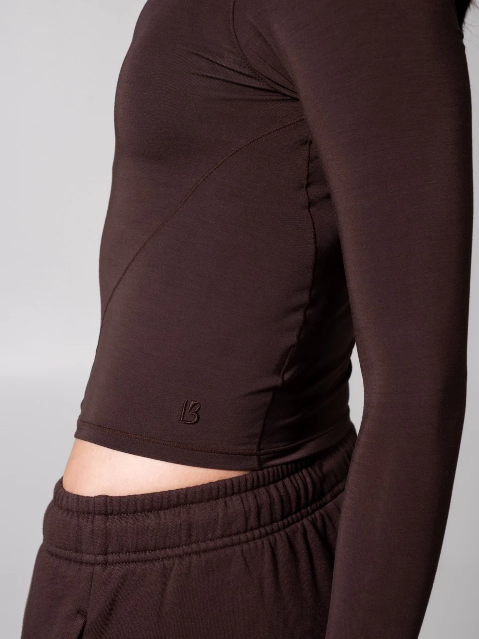 Halo Long Sleeve Hip Tee - Espresso - Image 7