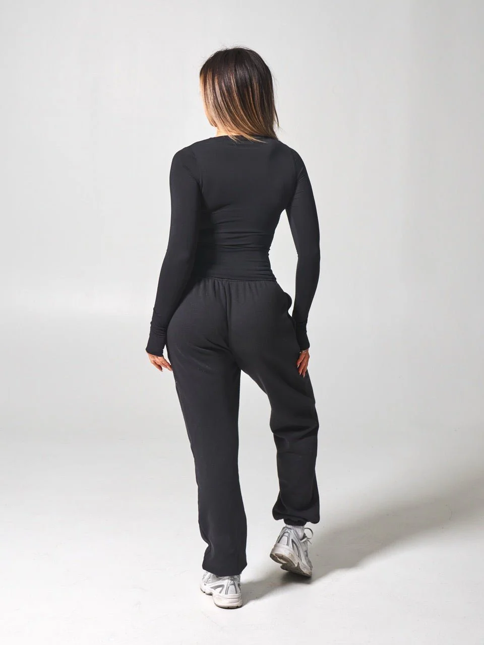 Halo Long Sleeve Hip Tee - Onyx Black - Image 4