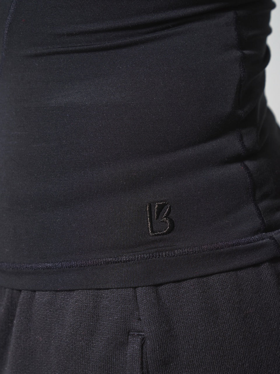 Halo Long Sleeve Hip Tee - Onyx Black - Image 6