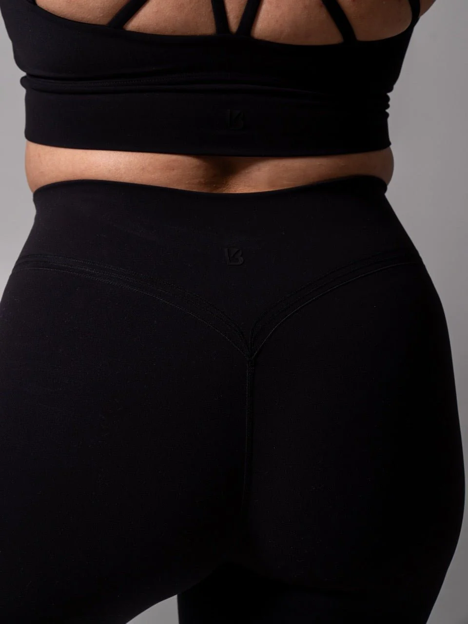 Micro Legacy Legging - Onyx Black - Image 5