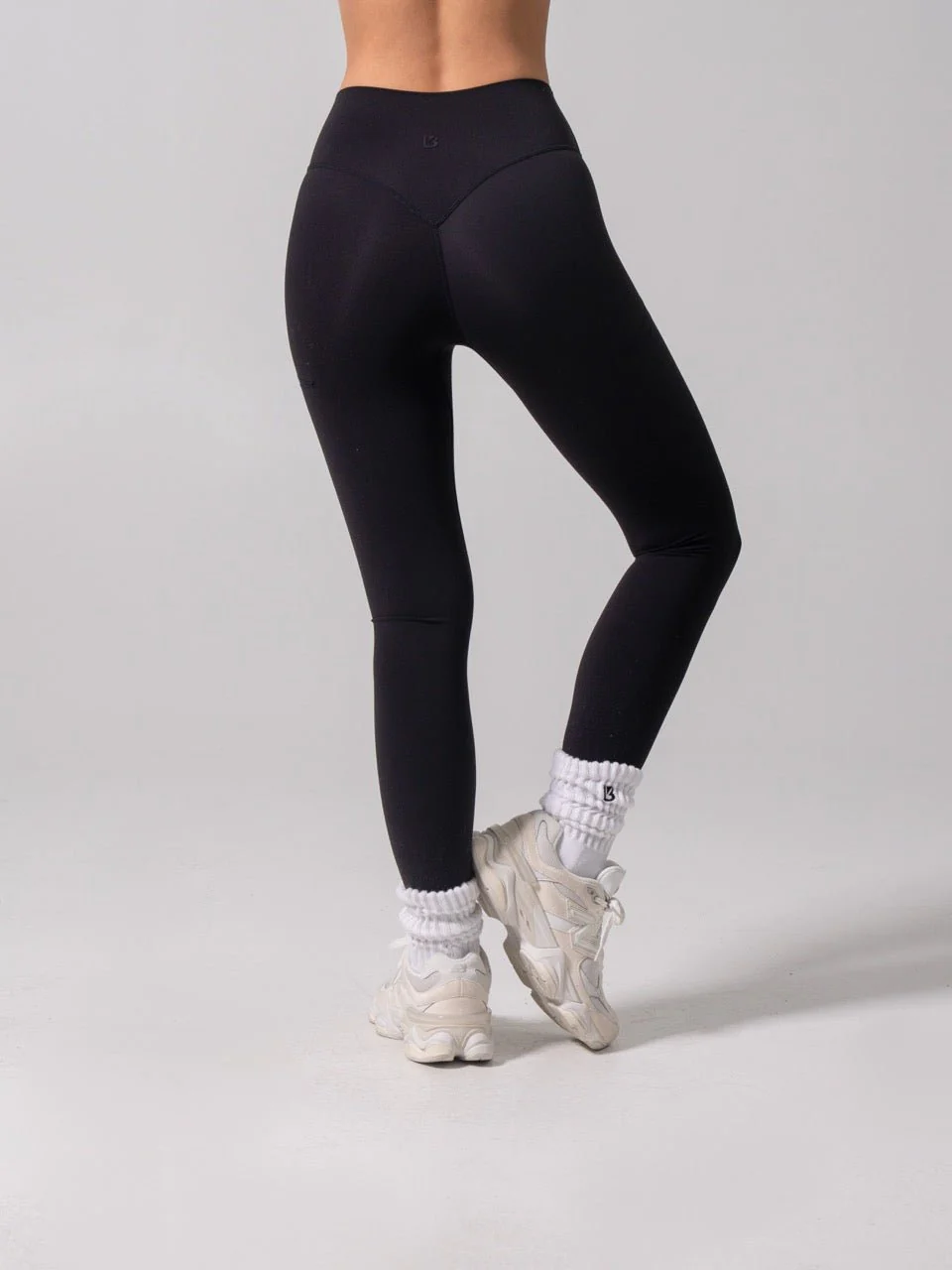 Nirvana Nubre Legging - Onyx Black - Image 3