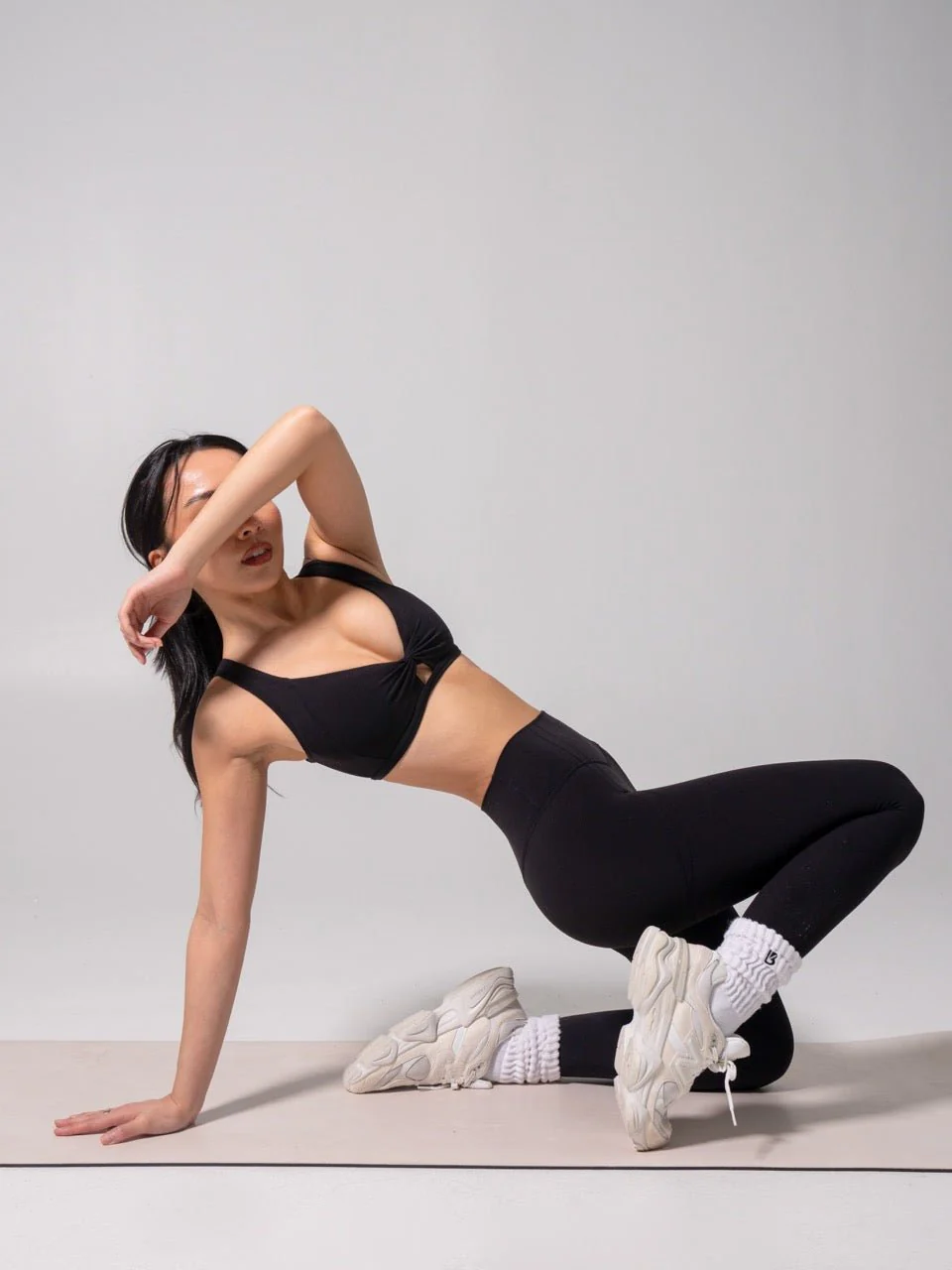 Nirvana Nubre Legging - Onyx Black - Image 4