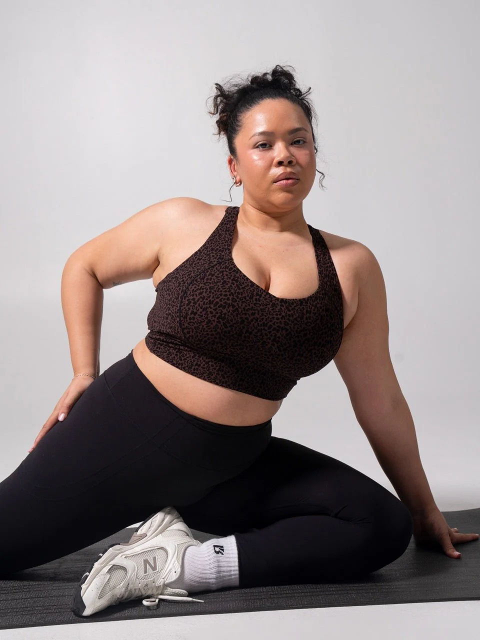 Nubre Twilight Sports Bra - Leopard Print - Image 3