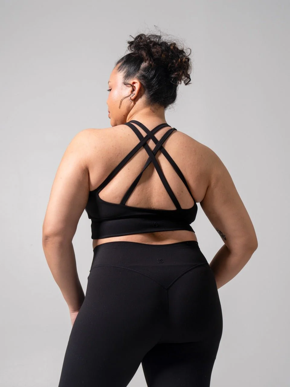 Nubre Twilight Sports Bra - Onyx Black - Image 5