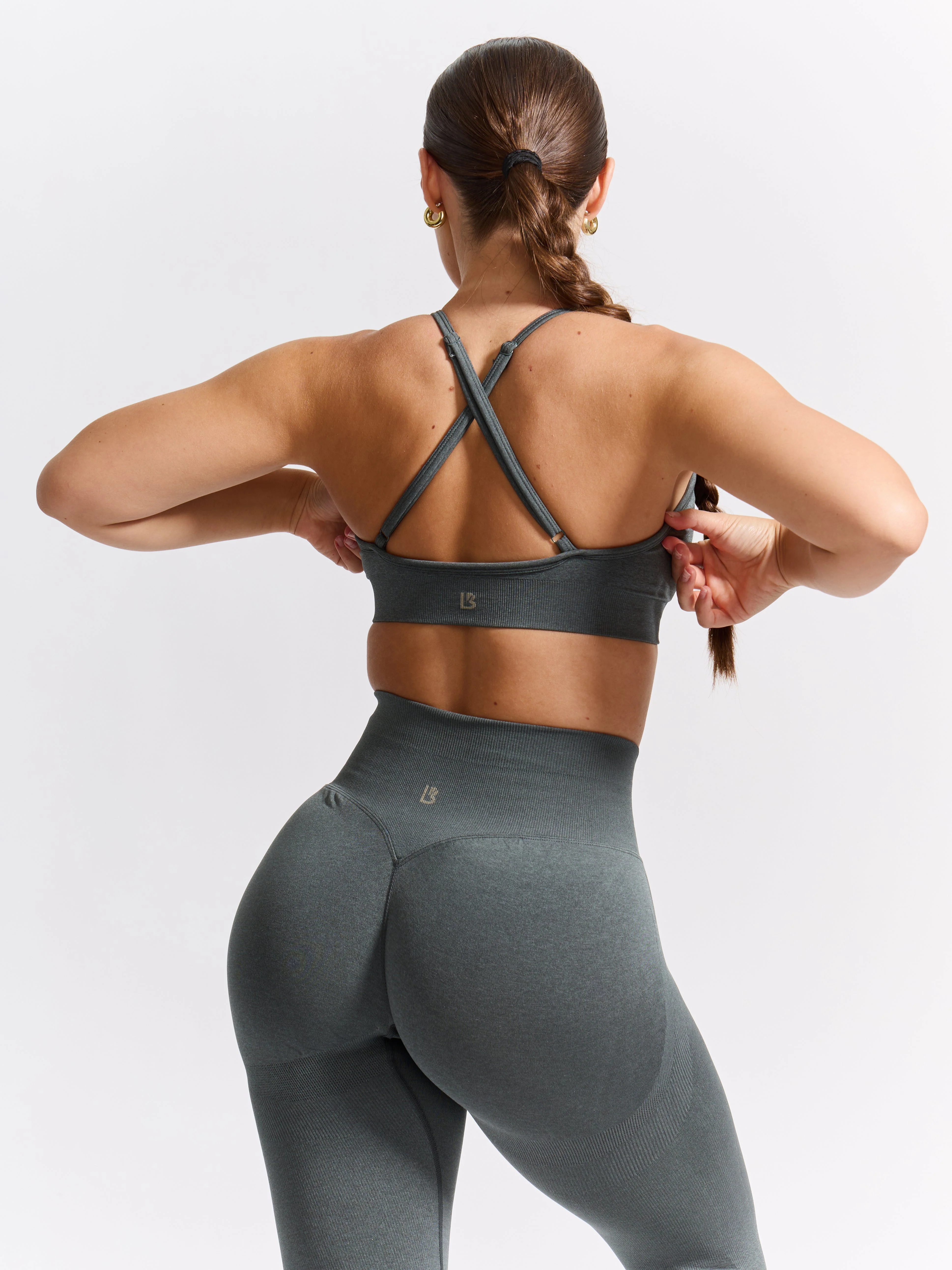 Plunge Seamless Sports Bra - Frosted Sage - Image 6