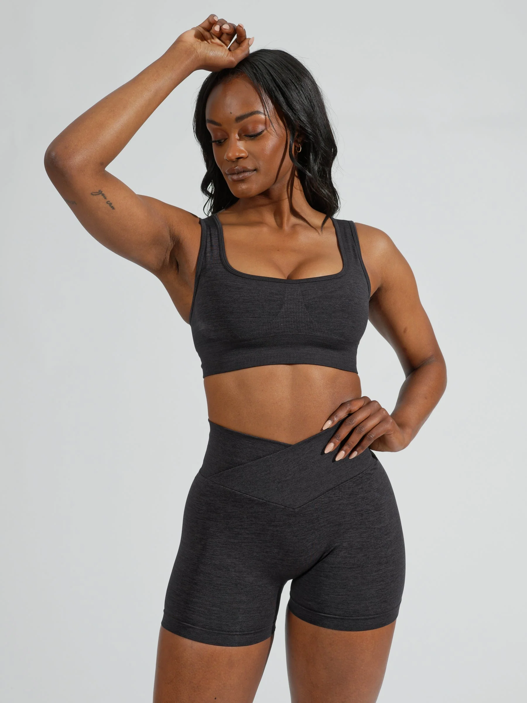 Synergy Seamless Sports Bra - Charcoal - Image 6