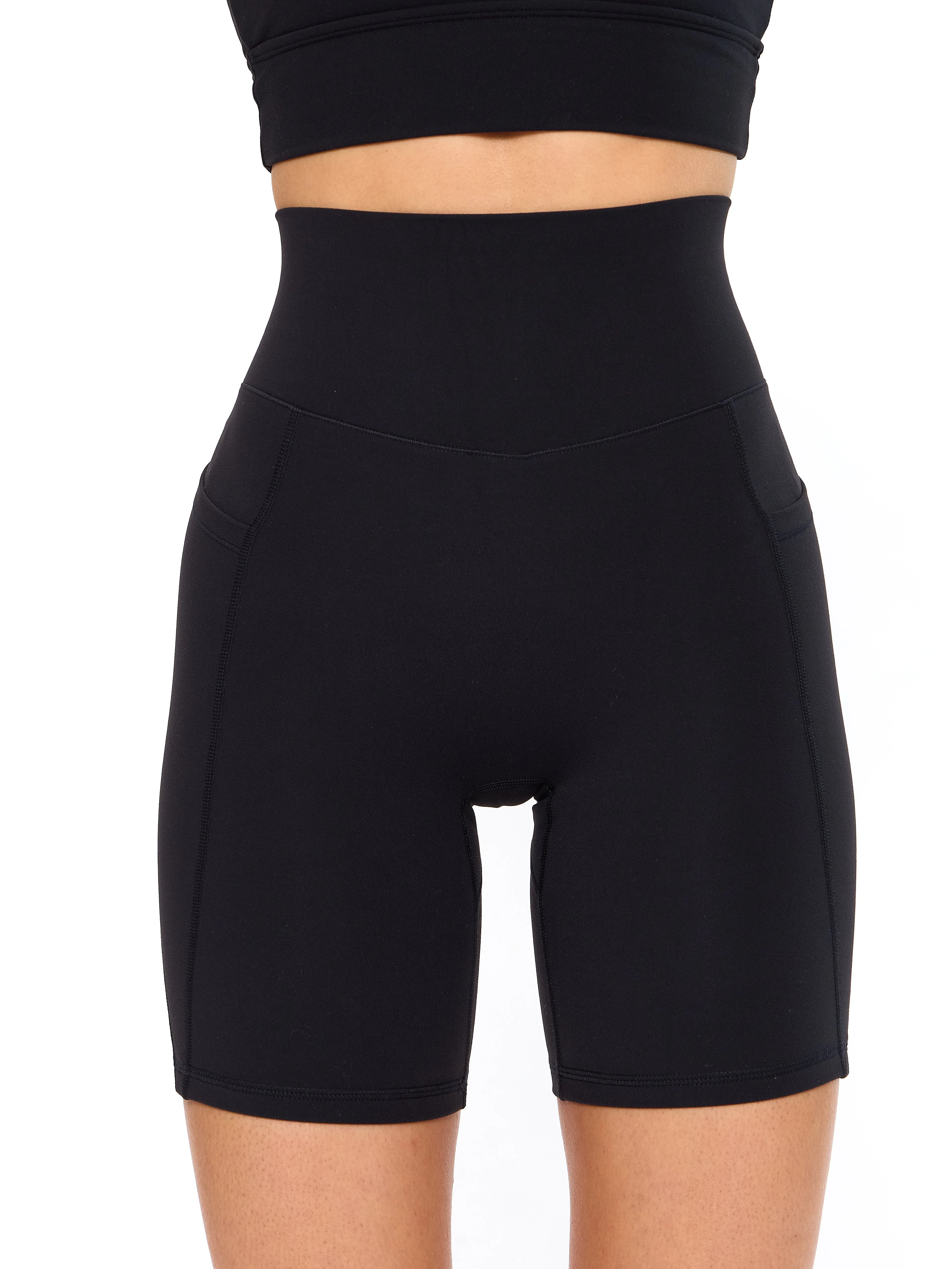 Rosa Pocket Short 7" - Onyx Black - Image 6