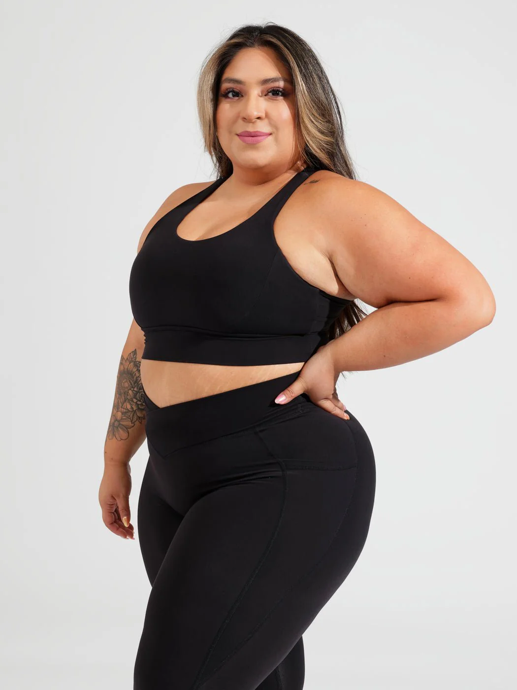 Rosa Sports Bra - Onyx Black - Image 3