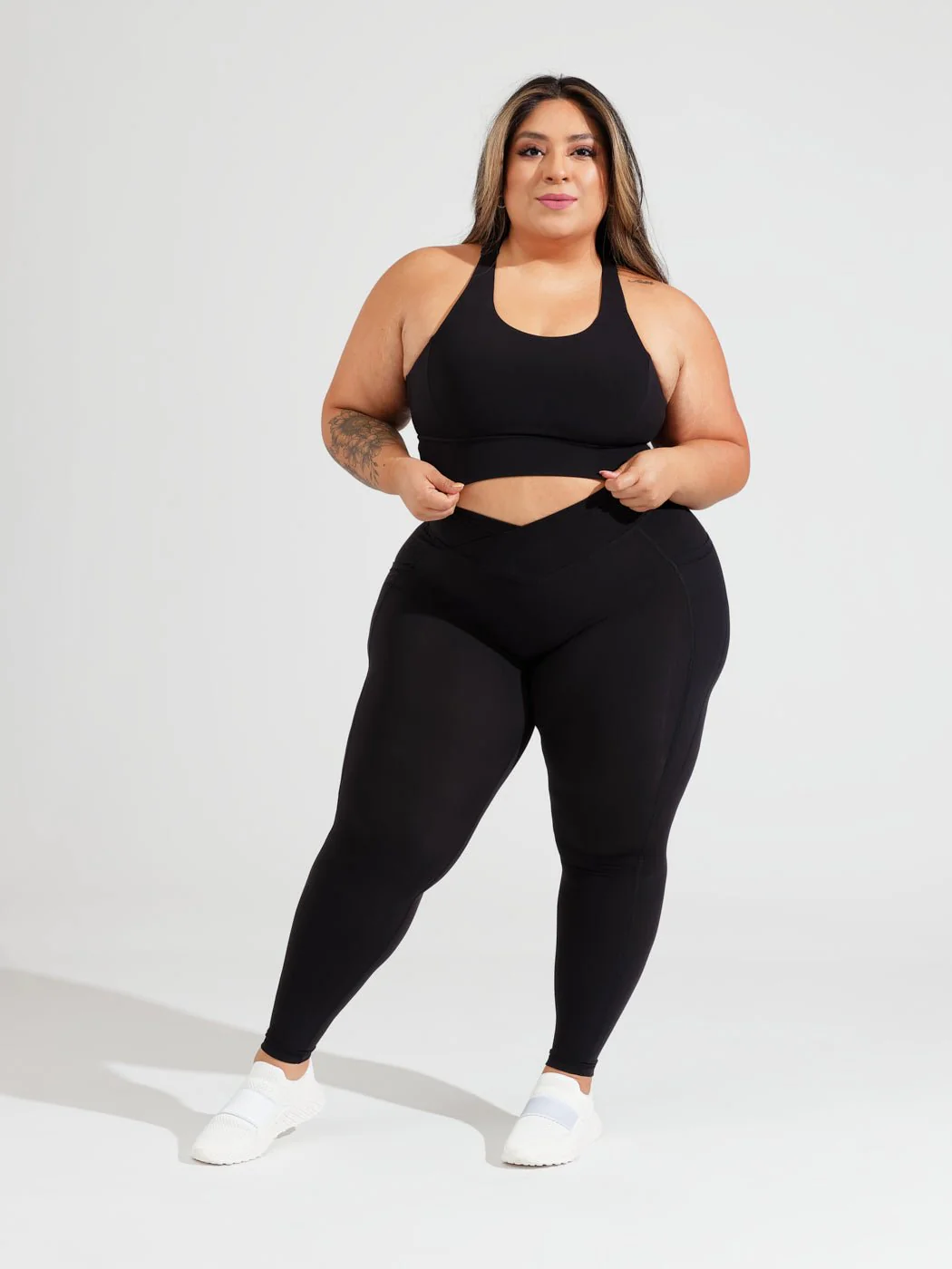 Rosa Sports Bra - Onyx Black - Image 7