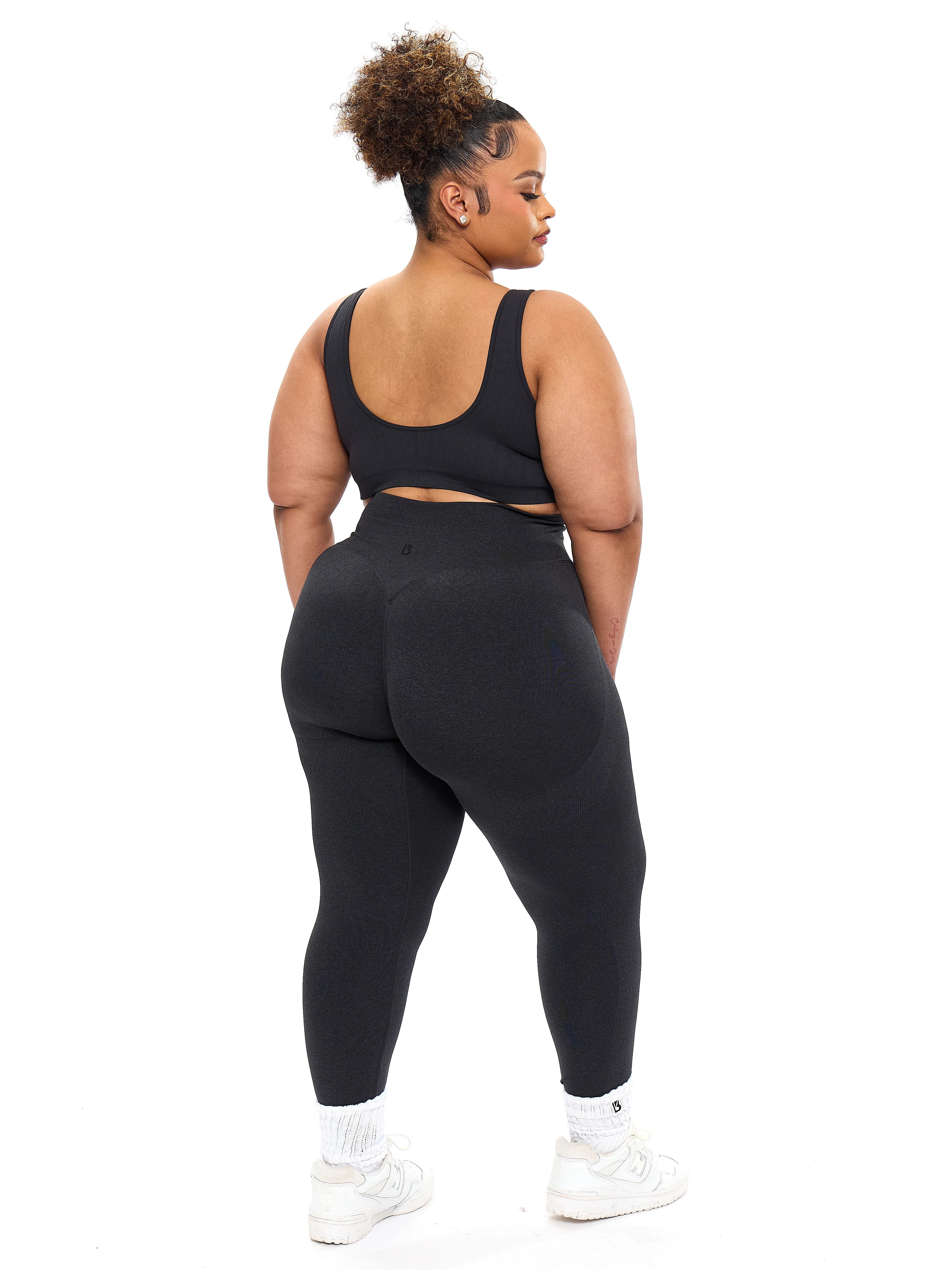Scoop Seamless Sports Bra - Charcoal - Image 4
