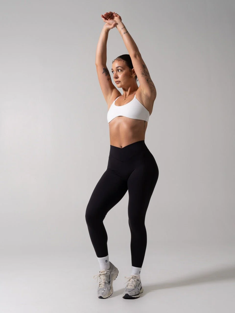 Siren Scrunch Legging - Onyx Black - Image 4