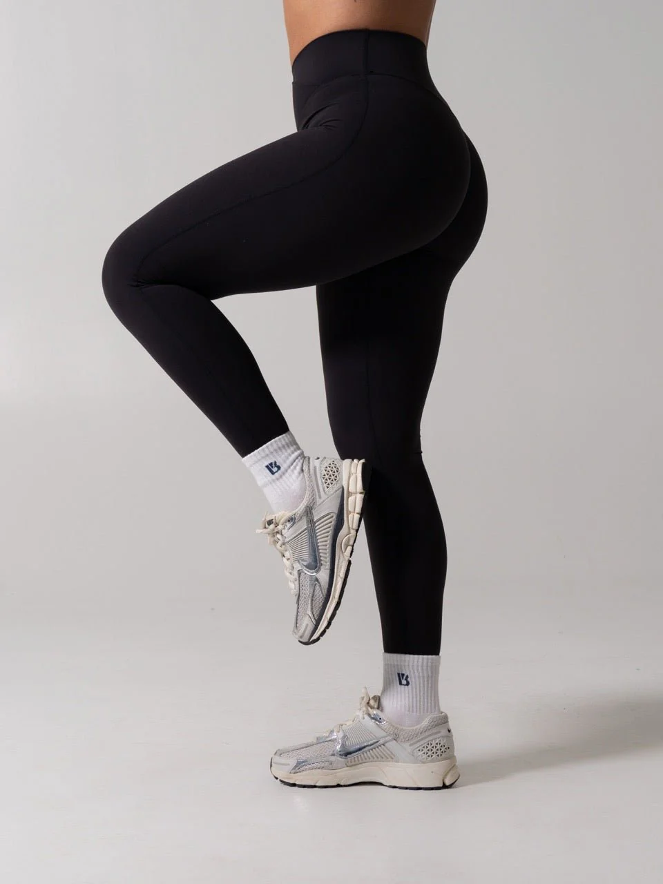 Siren Scrunch Legging - Onyx Black - Image 6