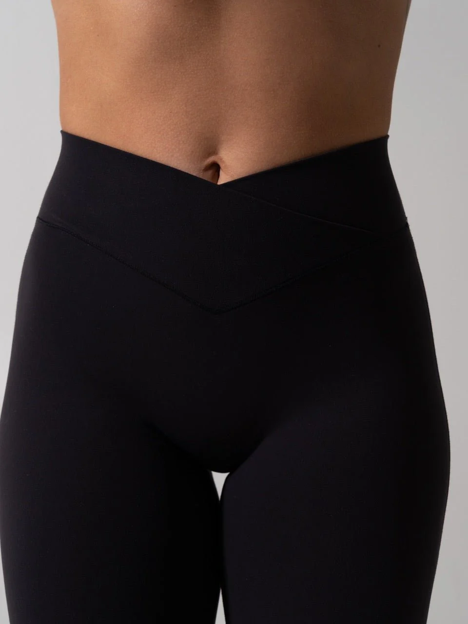 Siren Scrunch Legging - Onyx Black - Image 9