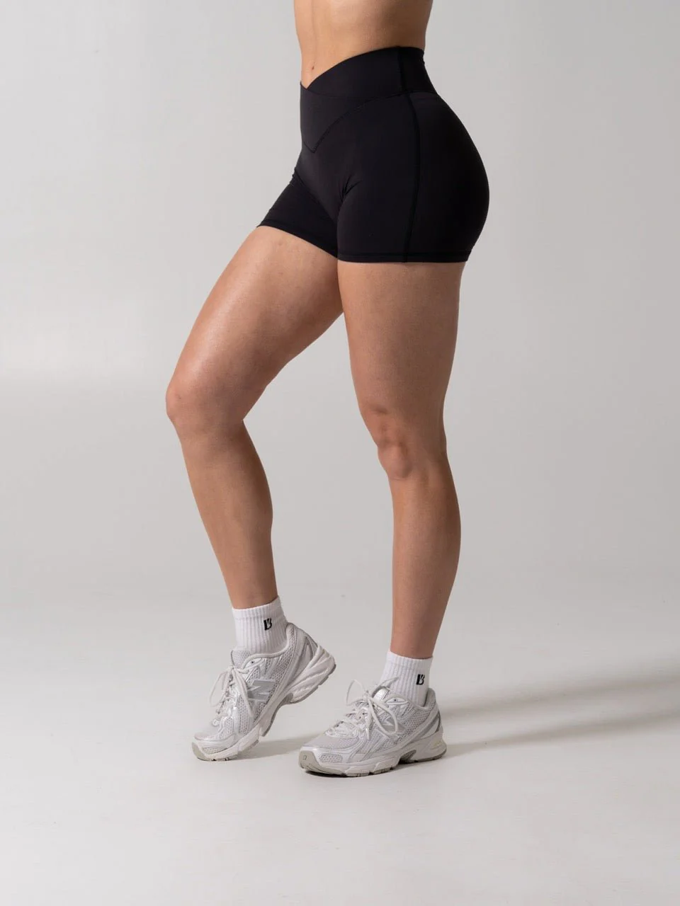 Siren Scrunch Short 5" - Onyx Black - Image 4