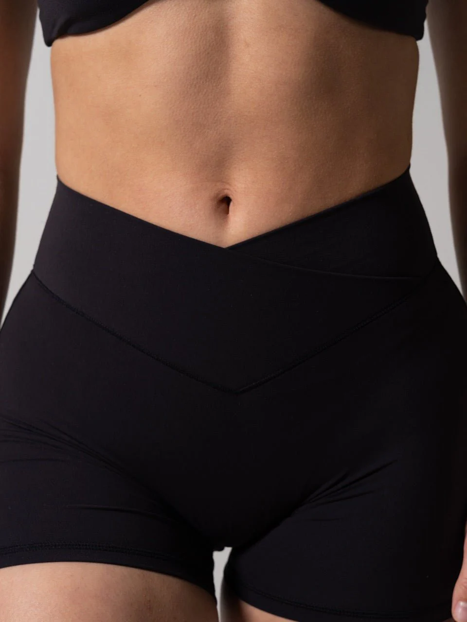 Siren Scrunch Short 5" - Onyx Black - Image 9