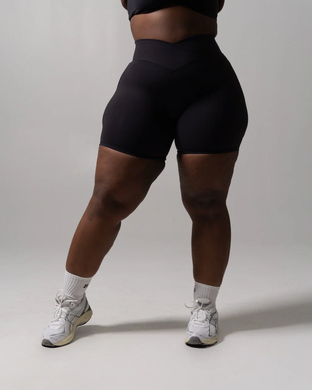 Siren Scrunch Short 7" - Onyx Black - Image 5
