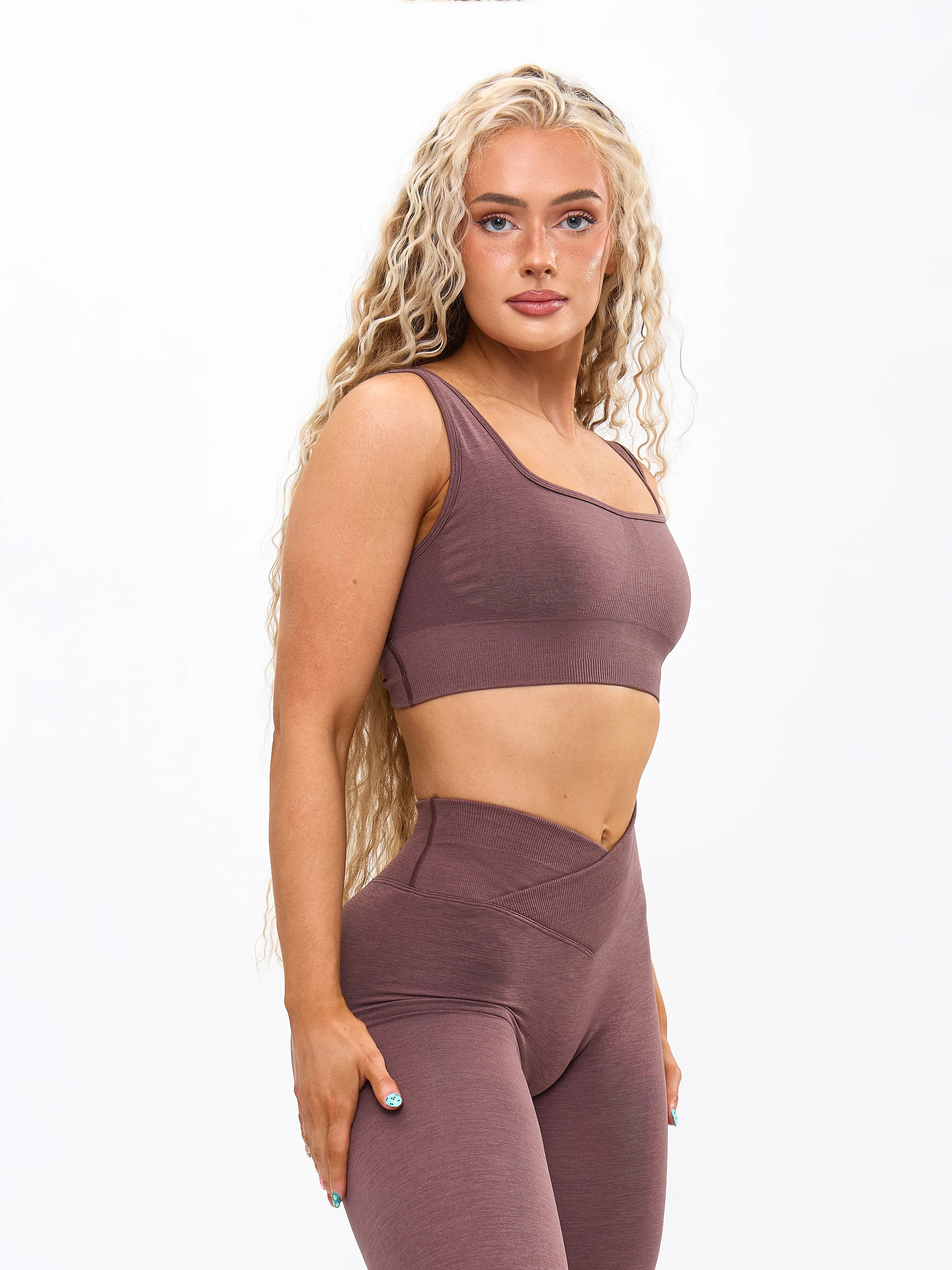 Synergy Seamless Sports Bra - Mocha Berry - Image 3