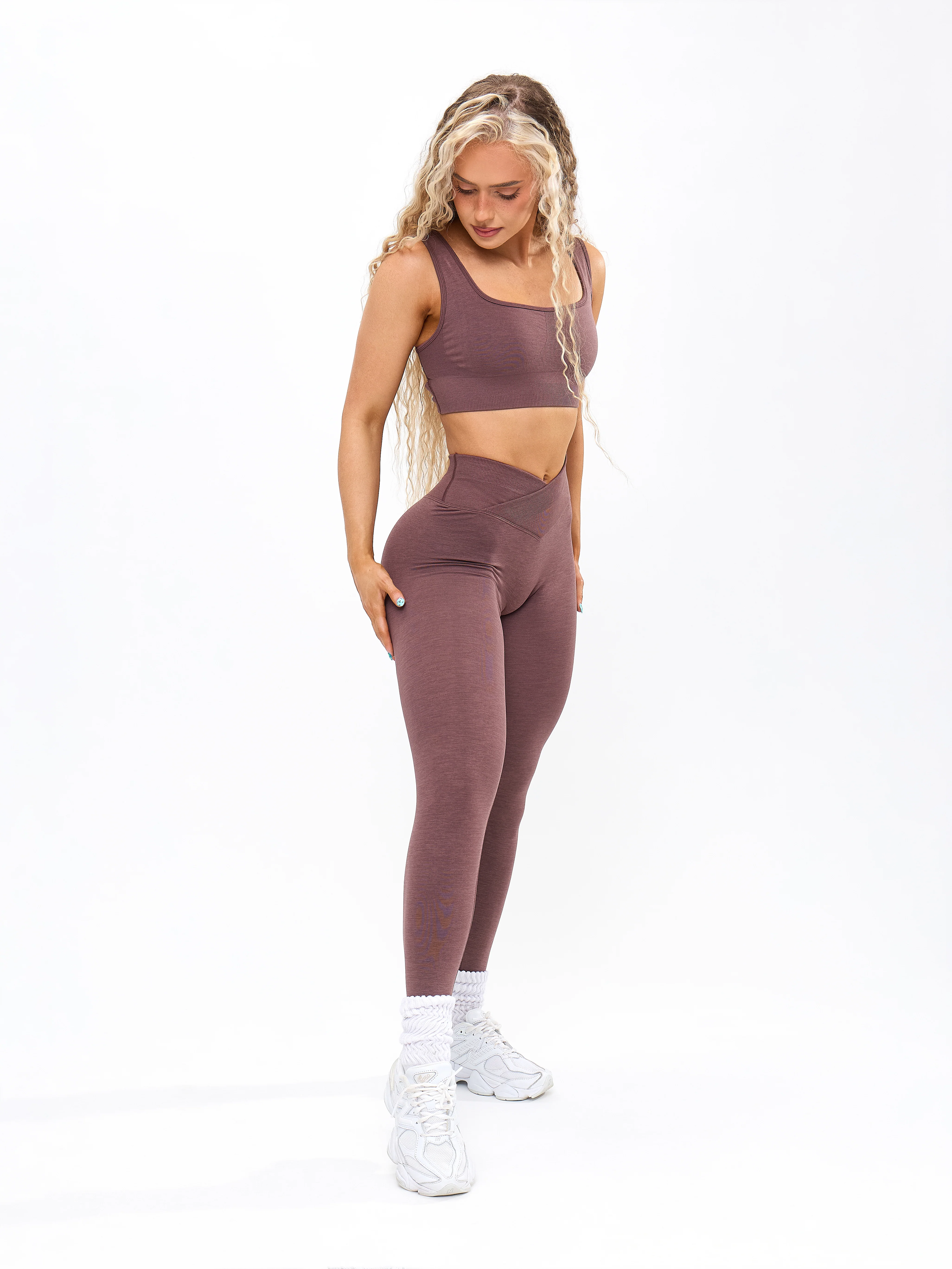 Synergy Seamless Sports Bra - Mocha Berry - Image 4