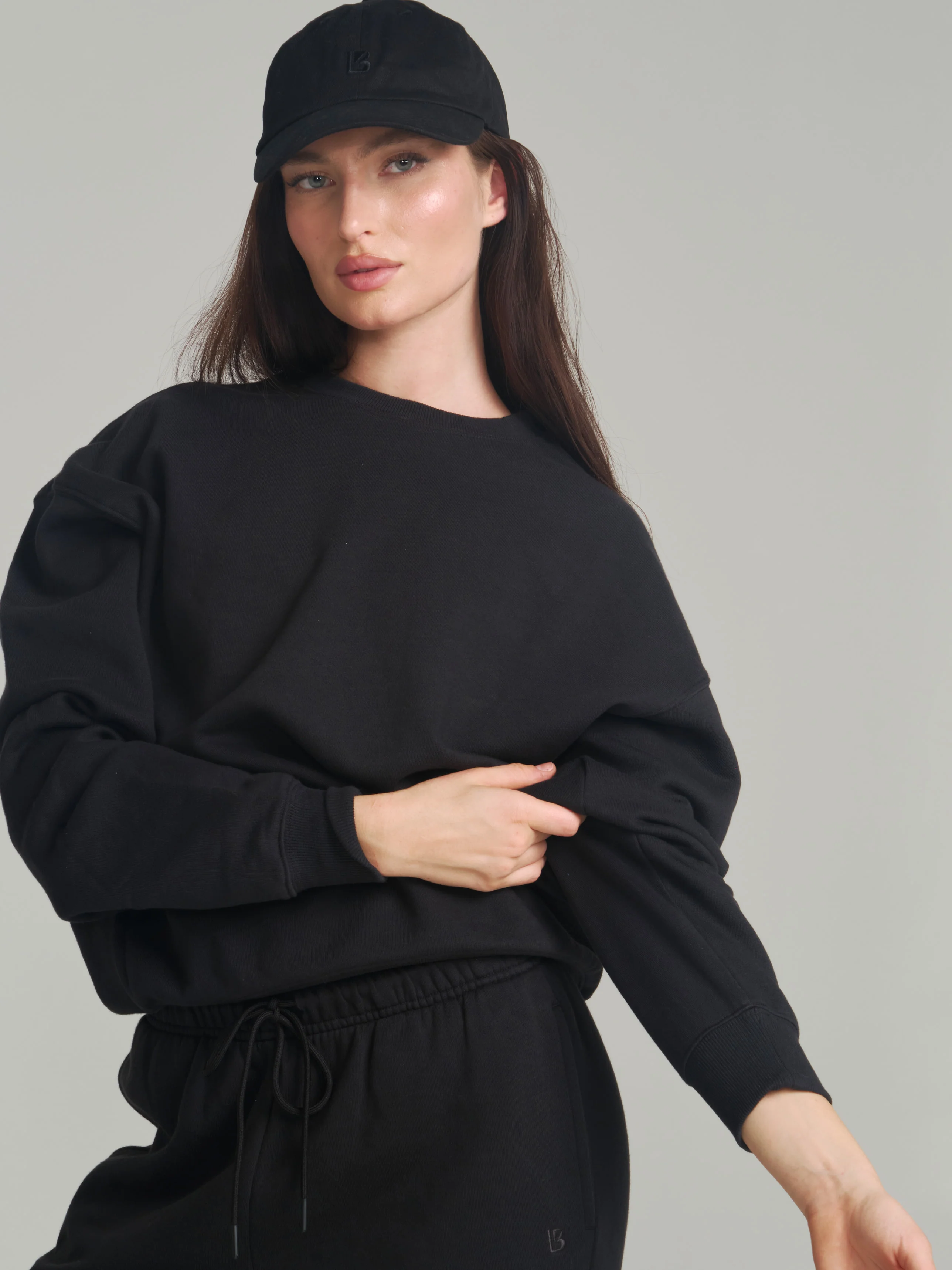 Threads Crew Pullover - Onyx Black - Image 4
