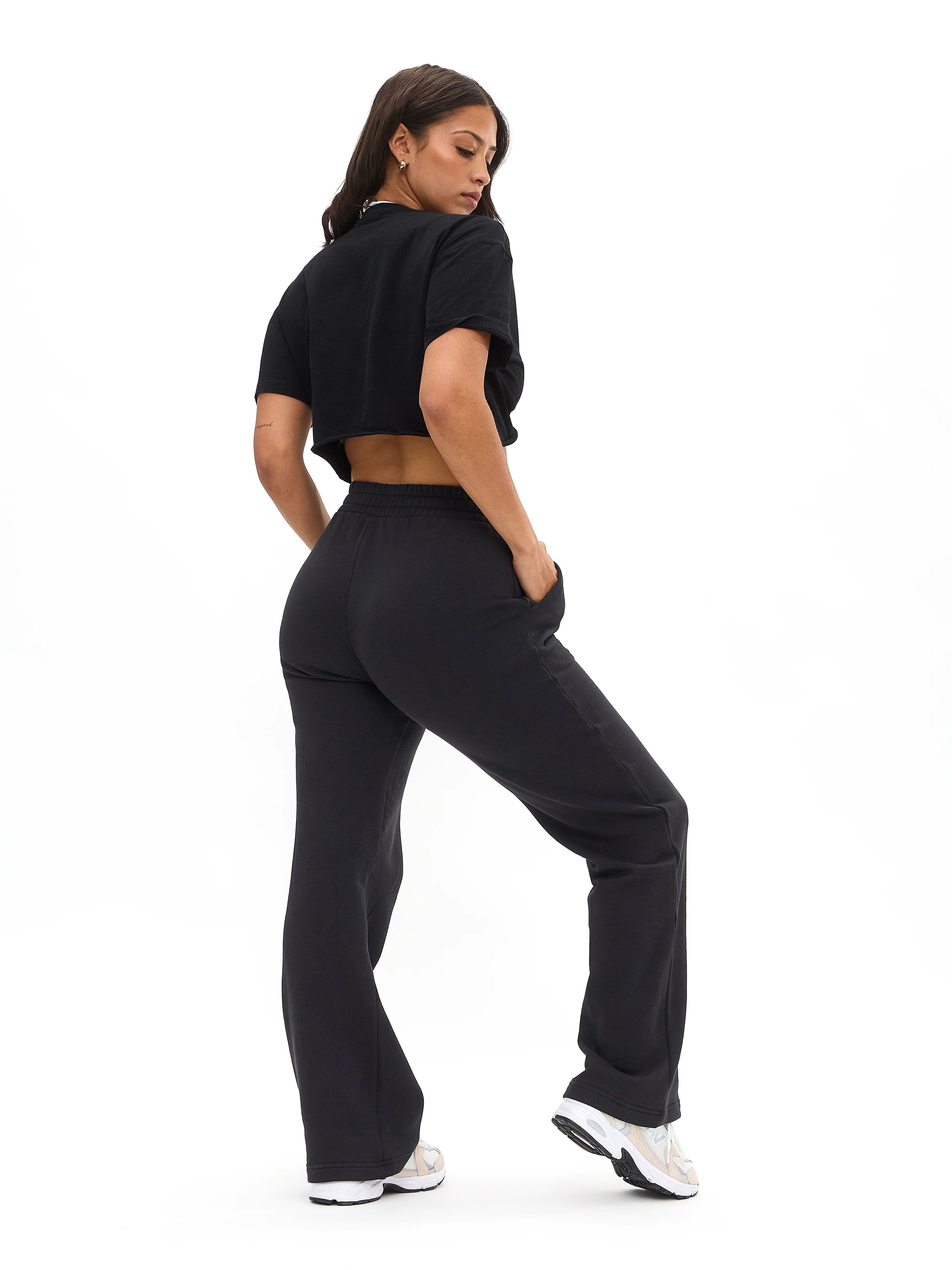 Threads Crossover Sweatpant - Onyx Black - Image 3