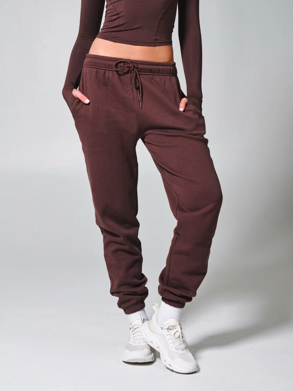 Threads Jogger Sweatpant - Espresso - Image 3