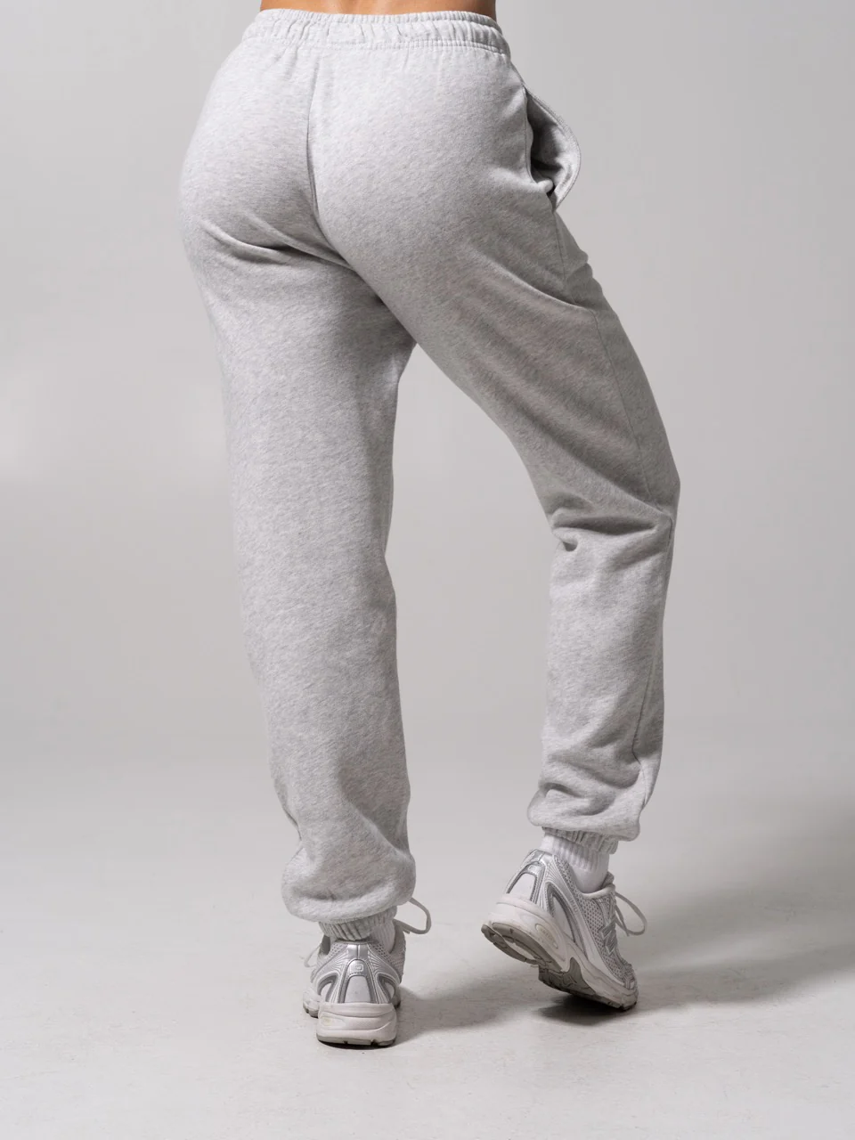 Threads Jogger Sweatpant - Heather Grey - Image 3