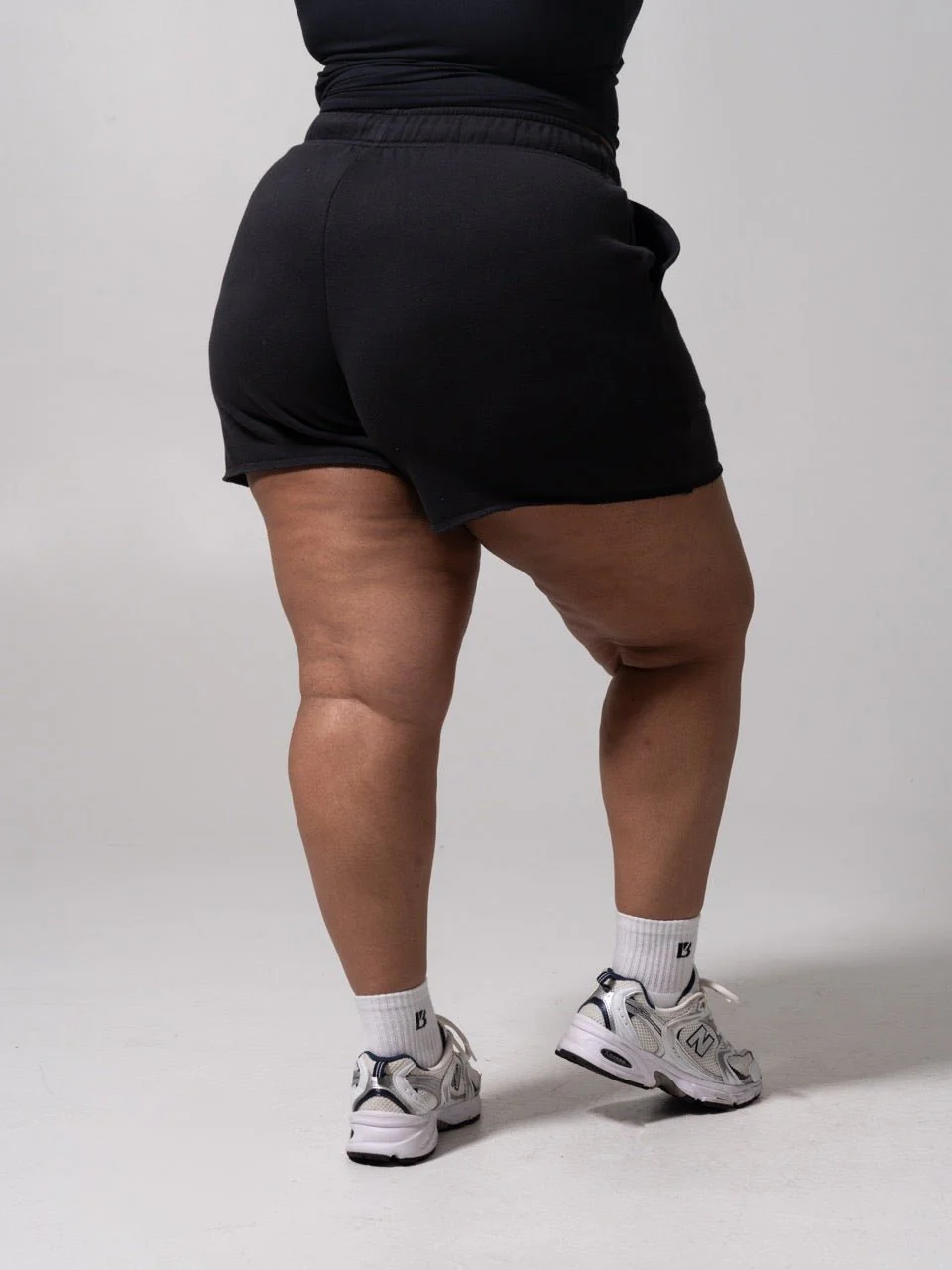 Threads Short - Onyx Black - Image 3