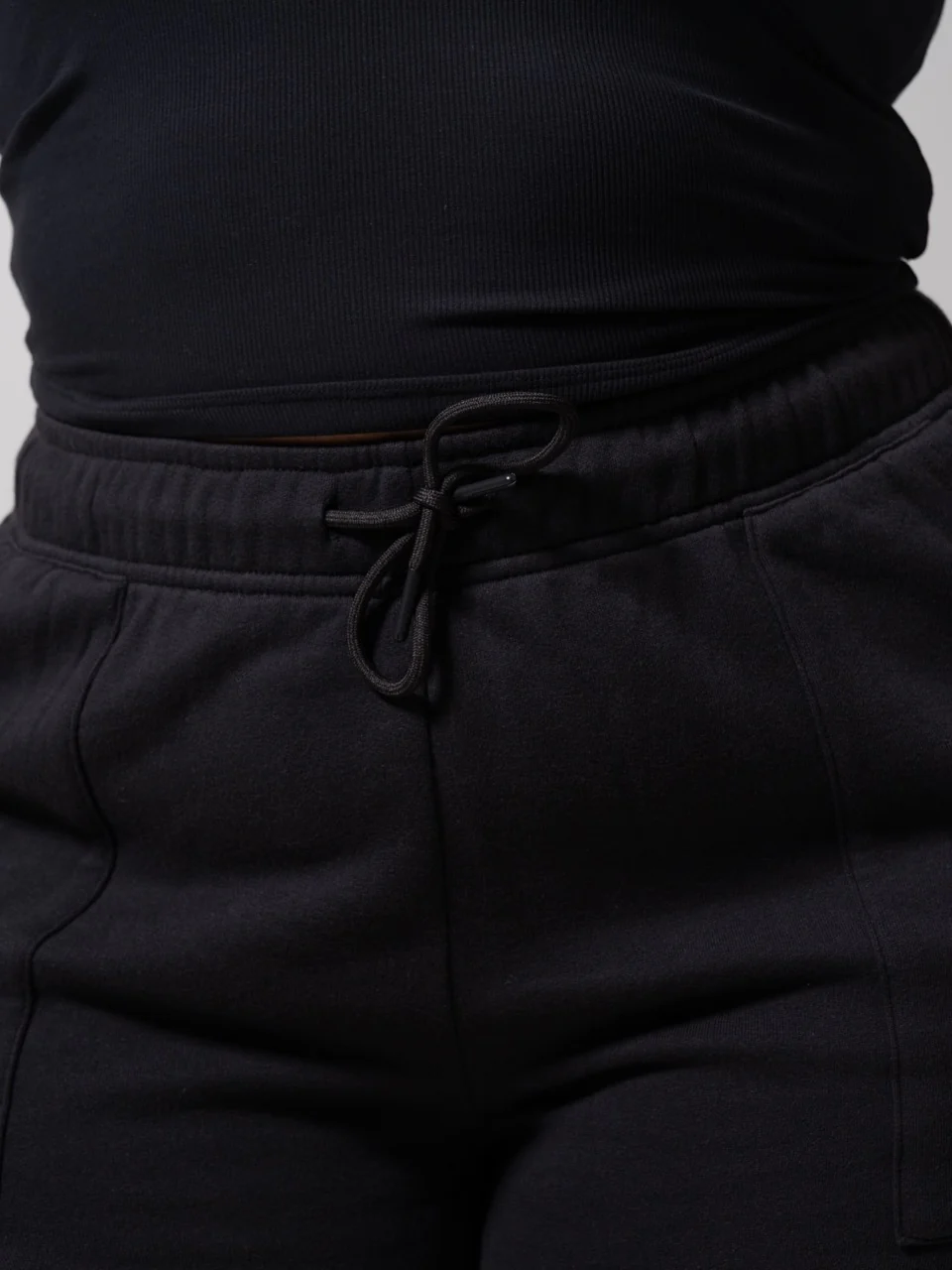 Threads Short - Onyx Black - Image 5