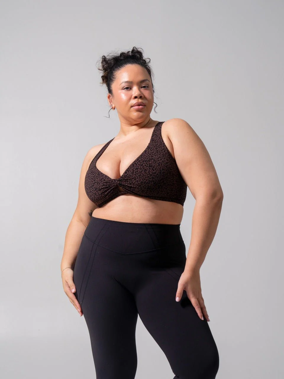 Twist Fit Sports Bra - Leopard Print - Image 2