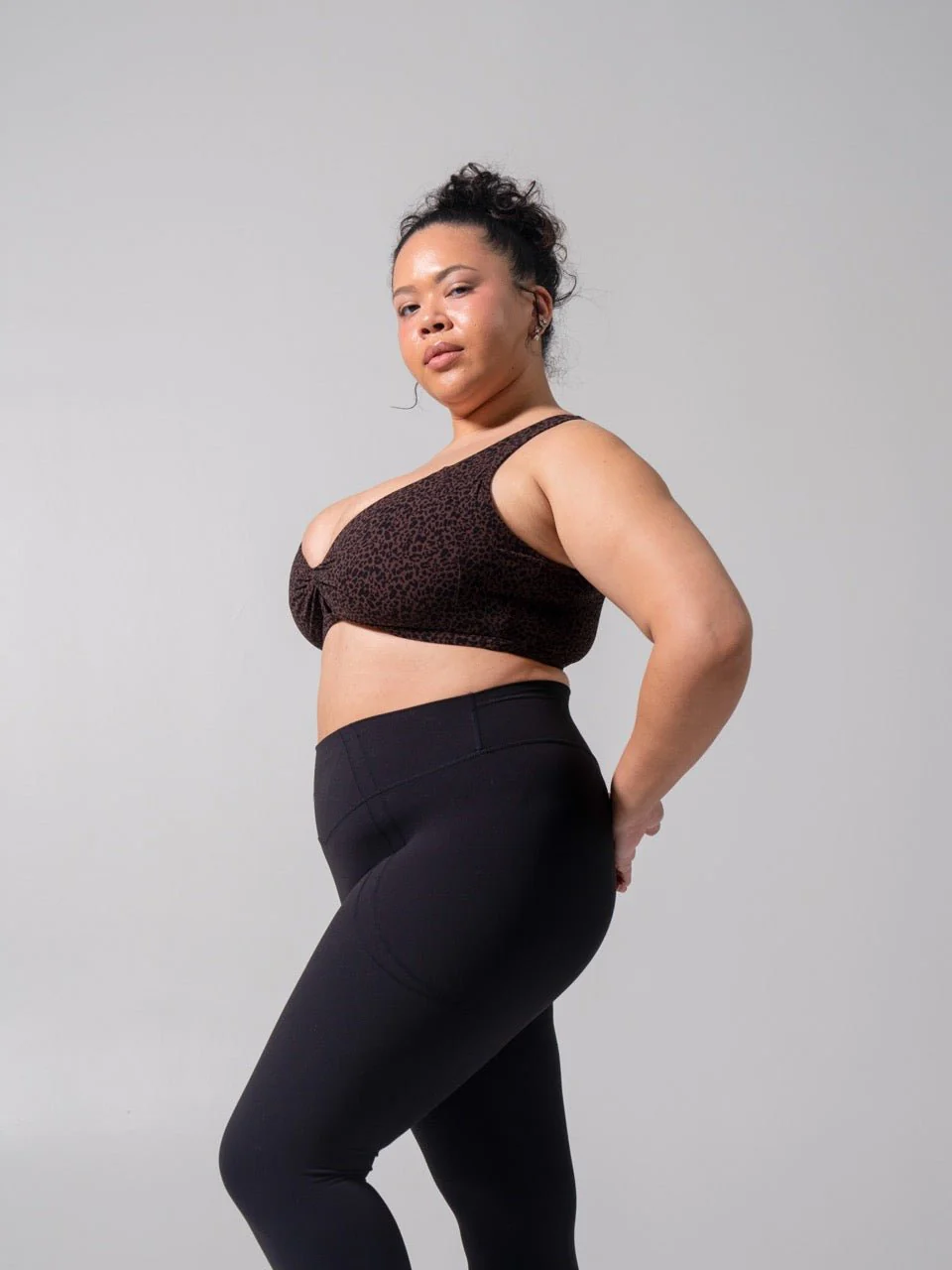Twist Fit Sports Bra - Leopard Print - Image 3