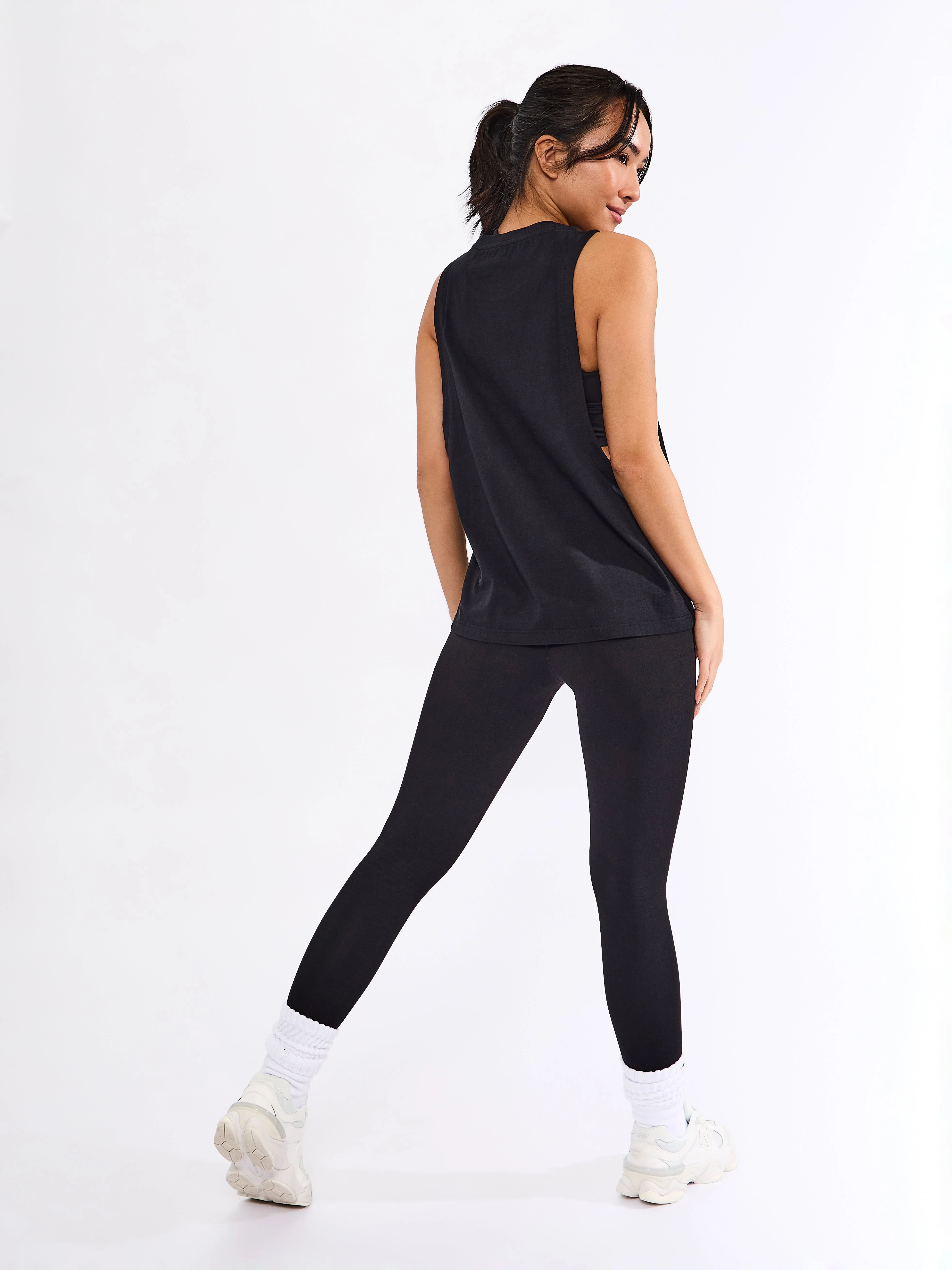 Unbreakable Tank - Onyx Black - Image 5